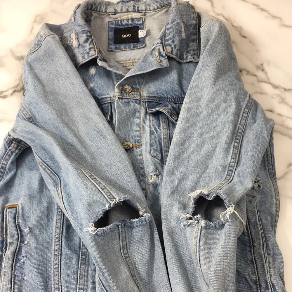 BDG Jean Jacket Womens XS Button Front Light Wash Cotton Distressed Denim - Picture 7 of 11